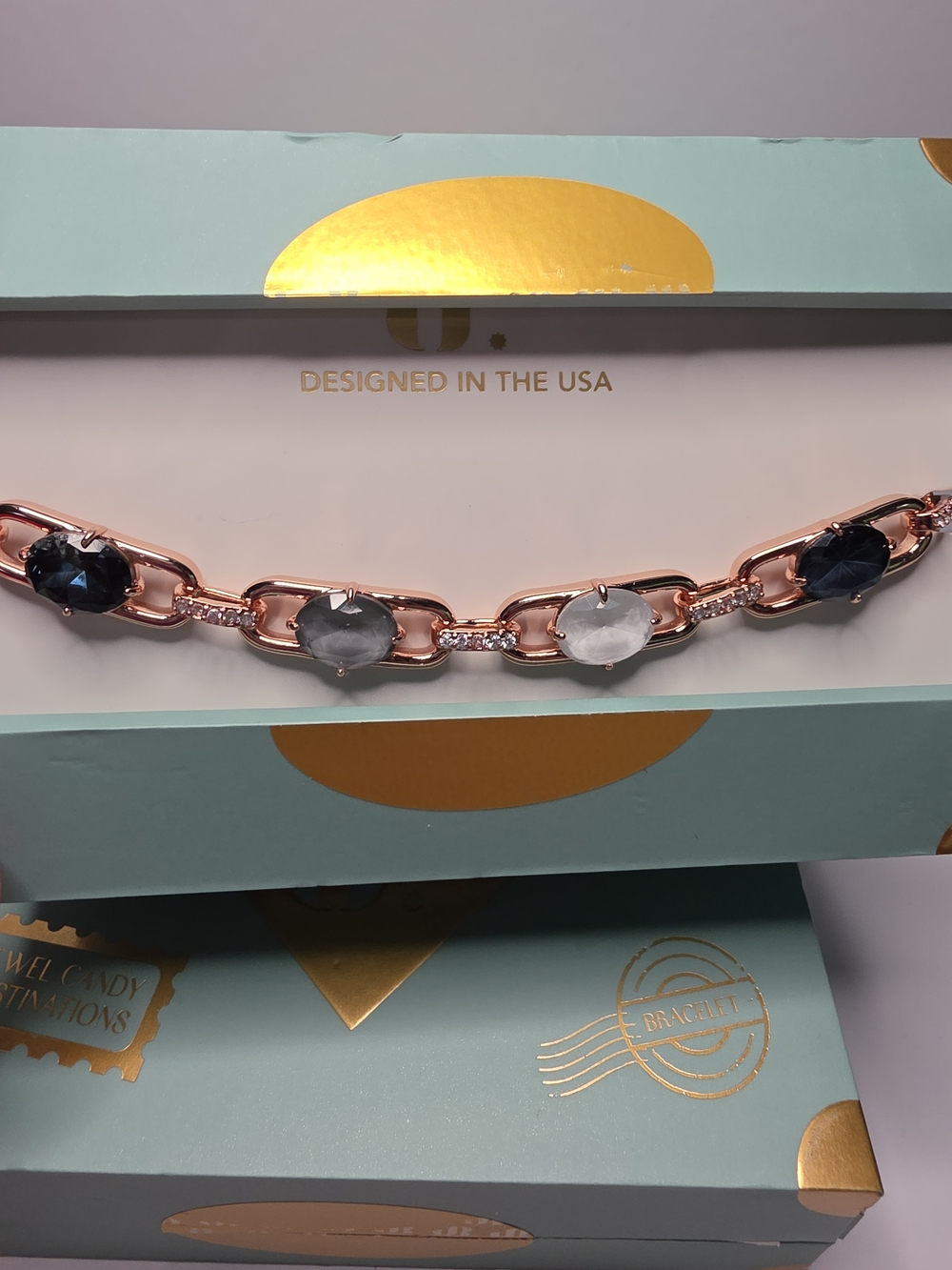 BP Jewel Candy She's A Traveling Queen Bracelet In Monaco Moments In Rose Gold - Picture 2 of 3